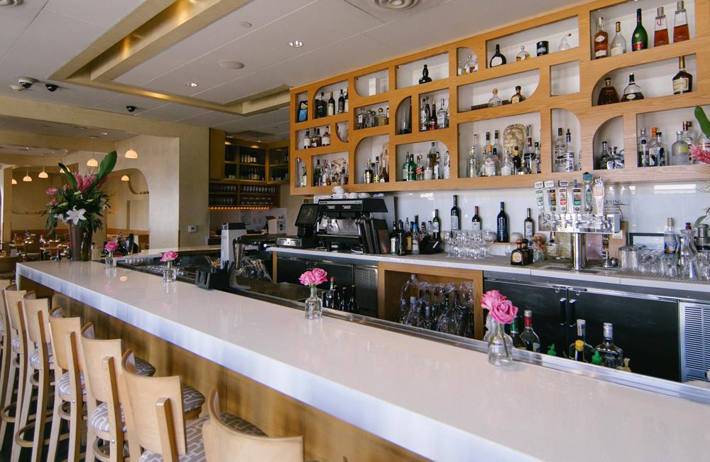 Petros Manhattan Beach Bar
