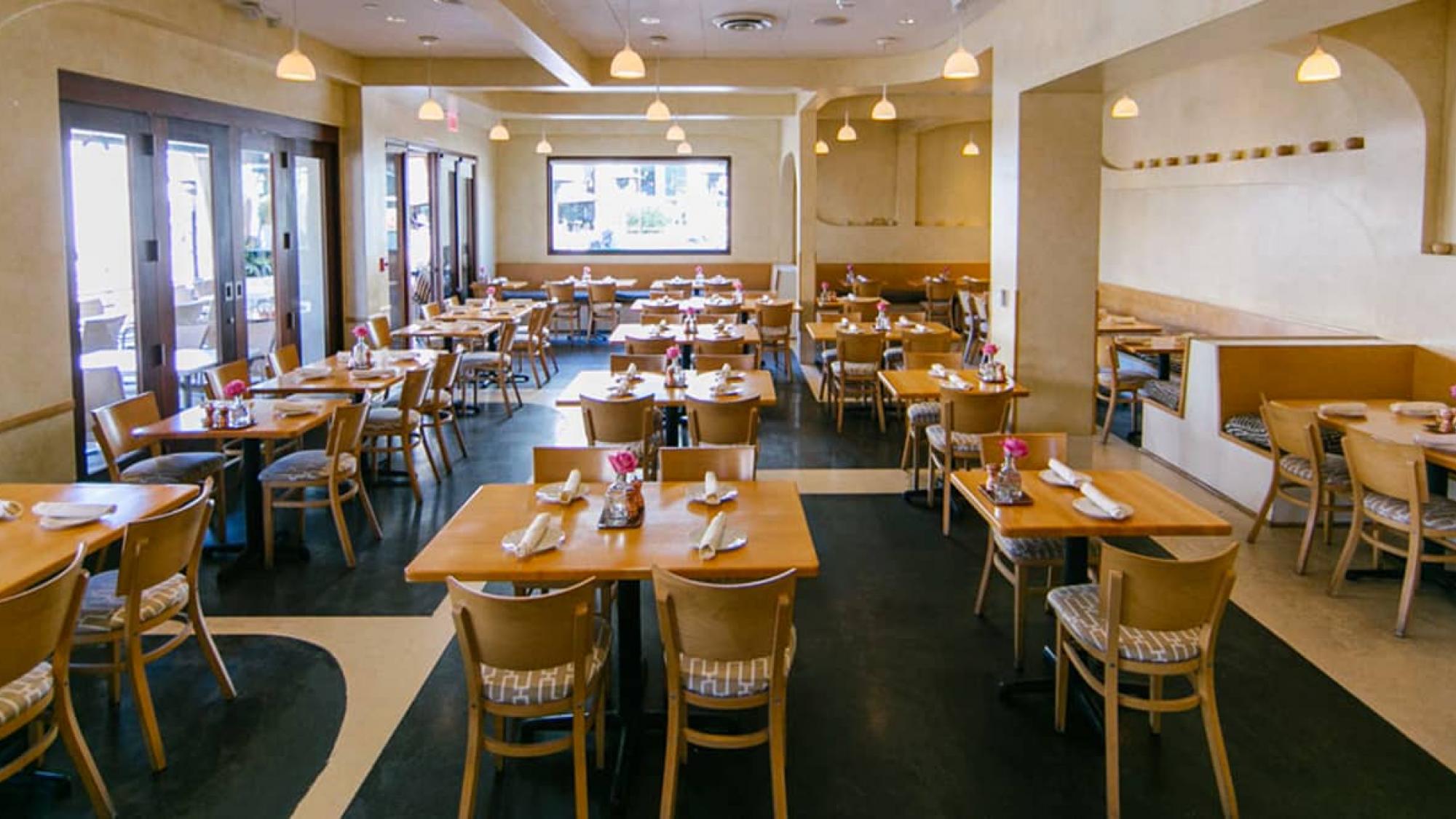 Petros Manhattan Beach Ambience Indoor With Tables